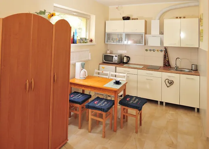 Δωμάτια σε οικογενειακή κατοικία Pokoiki Krotka10 *