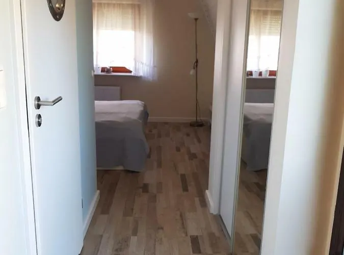 Pokoiki Krotka10 Δωμάτια σε οικογενειακή κατοικία